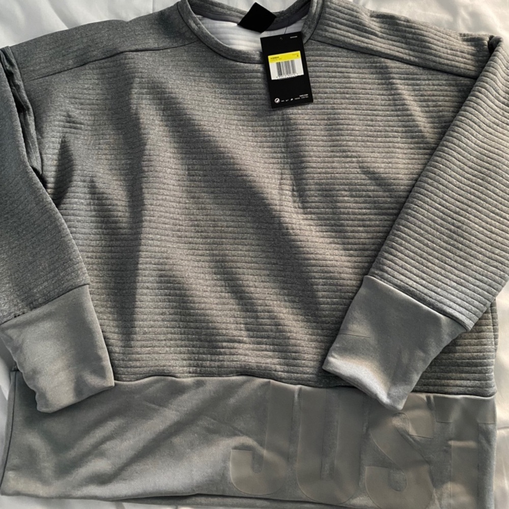 Nike dri-fit workout long sleeve/ sweater